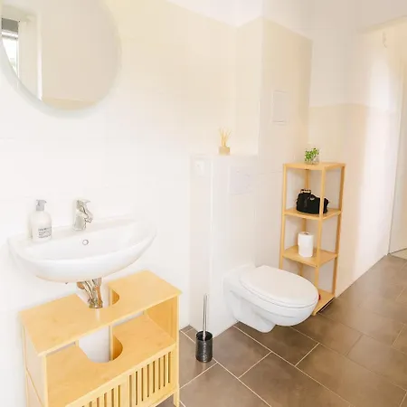 Stilvoll Zu Hause Mit Charme, Bis Zu 6 Personen Halberstadt