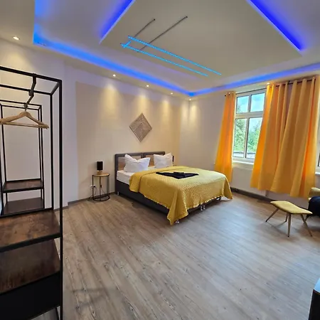 Stilvoll Zu Hause Mit Charme, Bis Zu 7 Personen * Halberstadt